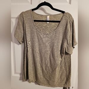 LuLaRoe Olive Heather Short Sleeve Tee